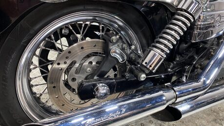 Harley-Davidson Dyna FXDB STREET BOB 22