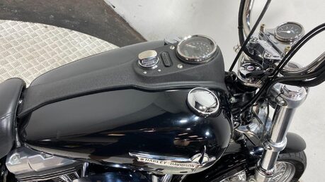 Harley-Davidson Dyna FXDB STREET BOB 25