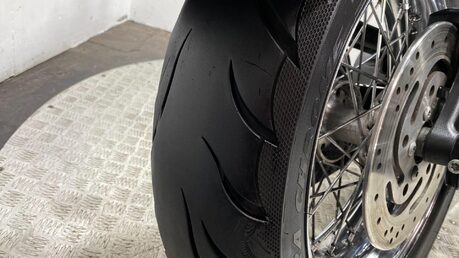 Harley-Davidson Dyna FXDB STREET BOB 31