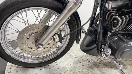 Harley-Davidson Dyna FXDB STREET BOB 34