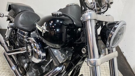 Harley-Davidson Dyna FXDB STREET BOB 41