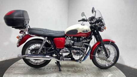 Triumph Bonneville 865 1