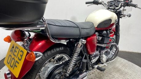 Triumph Bonneville 865 10
