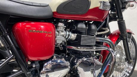Triumph Bonneville 865 11
