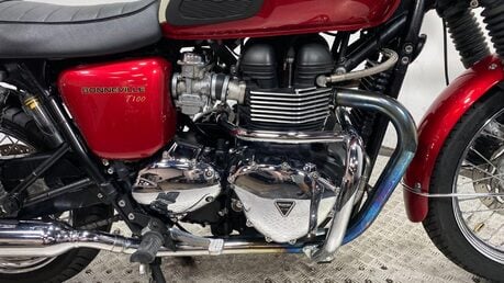Triumph Bonneville 865 12