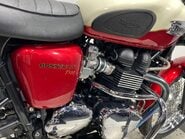 Triumph Bonneville 865 16