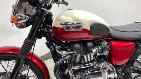 Triumph Bonneville 865 19