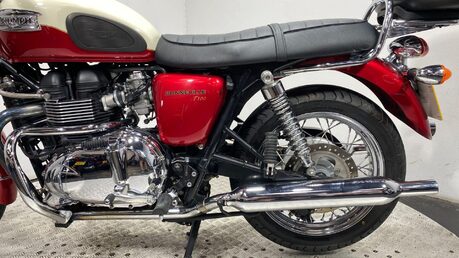 Triumph Bonneville 865 21