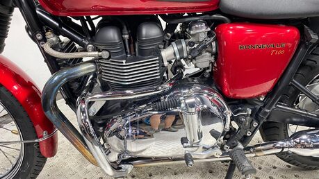 Triumph Bonneville 865 26