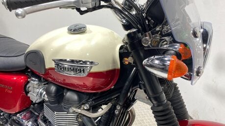 Triumph Bonneville 865 30