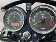 Triumph Bonneville 865 38
