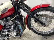 Triumph Bonneville 865 42