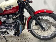 Triumph Bonneville 865 44