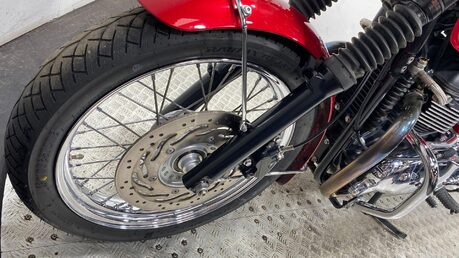Triumph Bonneville 865 46