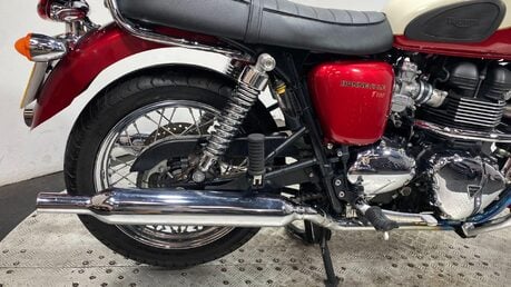 Triumph Bonneville 865 49