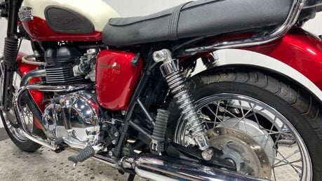 Triumph Bonneville 865 52