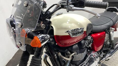 Triumph Bonneville 865 56