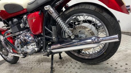 Triumph Bonneville 865 29