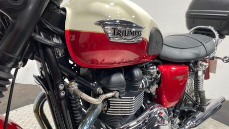 Triumph Bonneville 865 57