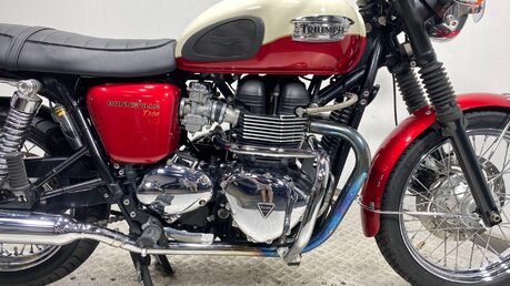 Triumph Bonneville 865 13