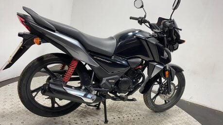 Honda CB CBF 125 M-M 8
