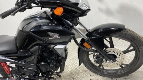 Honda CB CBF 125 M-M 9