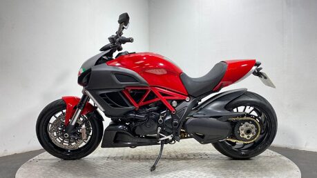 Ducati Diavel DIAVEL 2