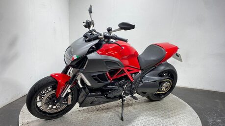 Ducati Diavel DIAVEL 11