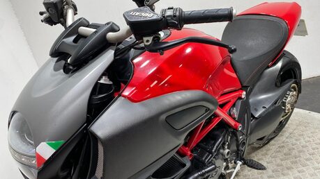 Ducati Diavel DIAVEL 52