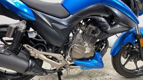 Lexmoto Isca ISCA SK125-L 18