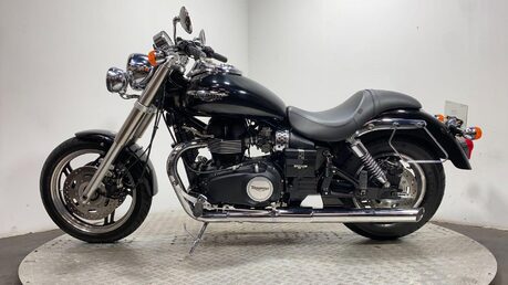 Triumph Speedmaster 865 SPEED MASTER 865 2