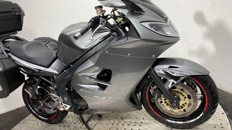 Triumph Sprint SPRINT ST 1050 2