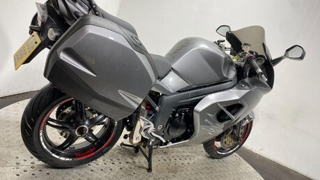 Triumph Sprint SPRINT ST 1050 4