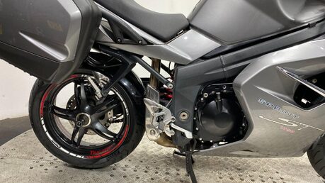 Triumph Sprint SPRINT ST 1050 15