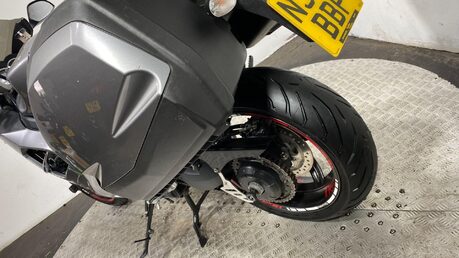 Triumph Sprint SPRINT ST 1050 19