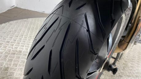 Triumph Sprint SPRINT ST 1050 28