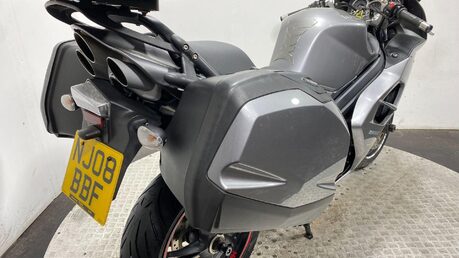 Triumph Sprint SPRINT ST 1050 32