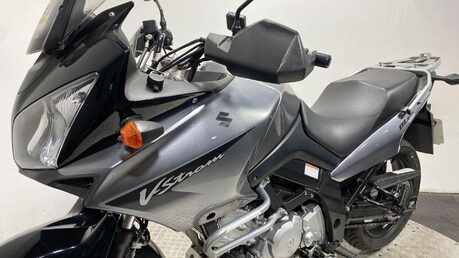 Suzuki V-Strom 650 GT 32