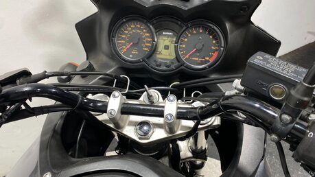 Suzuki V-Strom 650 GT 28