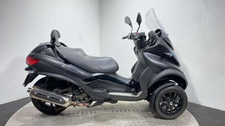 Piaggio MP3 500 Sport Touring LT 1