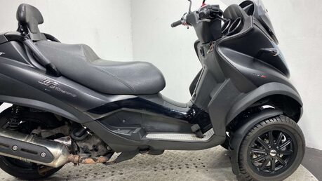 Piaggio MP3 500 Sport Touring LT 6