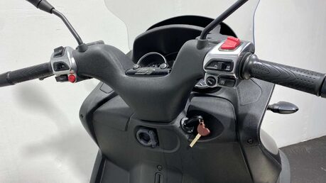 Piaggio MP3 500 Sport Touring LT 10