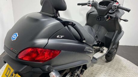 Piaggio MP3 500 Sport Touring LT 12
