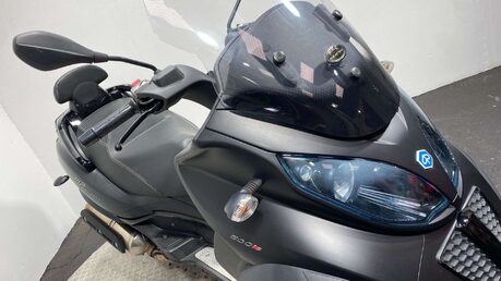 Piaggio MP3 500 Sport Touring LT 15