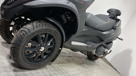 Piaggio MP3 500 Sport Touring LT 20