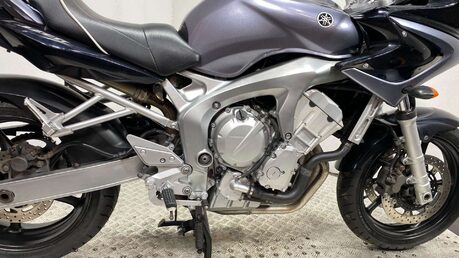 Yamaha FZ 600 13