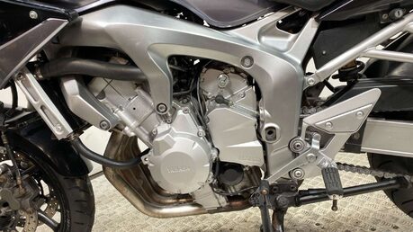 Yamaha FZ 600 16