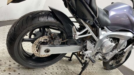 Yamaha FZ 600 17