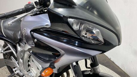 Yamaha FZ 600 34