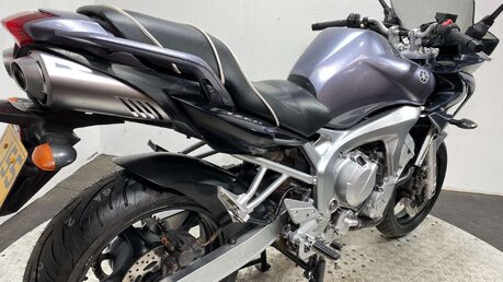 Yamaha FZ 600 41